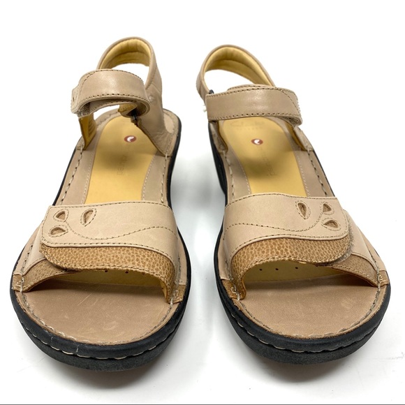 Clarks Un Dory Light Tan Leather wedge sandal WIDE - Picture 4 of 7